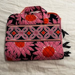 Very Bradley hanging toiletry bag Love Me pattern (retired)